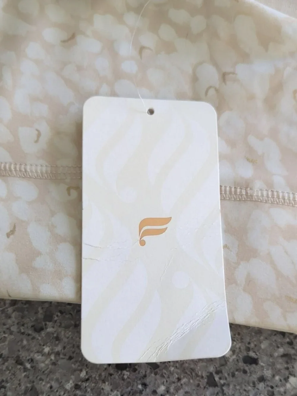 Fabletics Harlow Reversible Sports Bra in Chill/Cream Puff - Size Medium